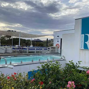 https://cozy-apartments-nearly-seatennisbars-and-other.1costadelsol.com
