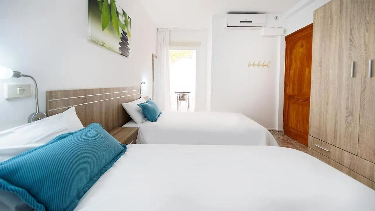 Armonia Beach 15 Arinaga 0*,  Spain